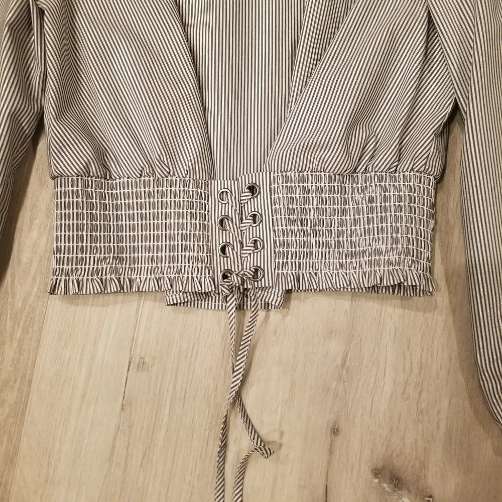Xhilaration Long Sleeve Poplin Tie Front Blouse Sz Medium Y2K